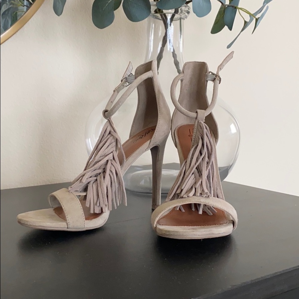 Mossimo Fringe Heals